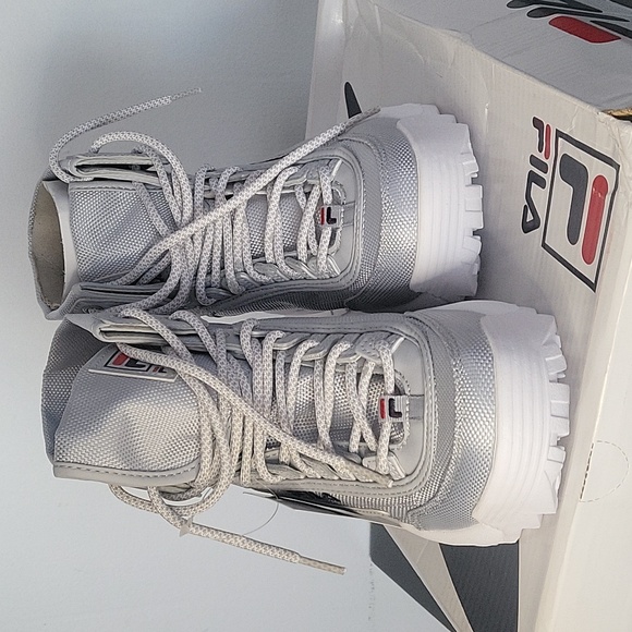 FILA Disruptor ballistic boots size 6.5 - Picture 3 of 8